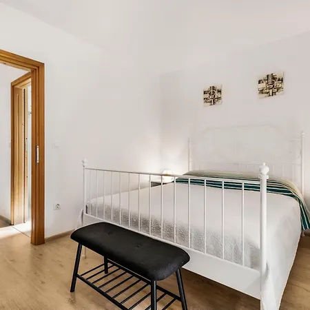 Residence Pomer * بومير